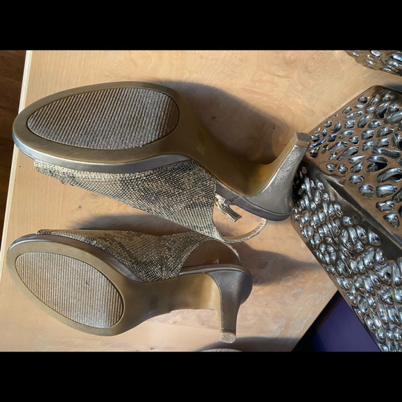 Gold and Grey Pattern Jewelled Slingback Shoes - Picture 5 of 6